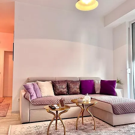 Daire Mor Maison City-center Few Free Private Parking
