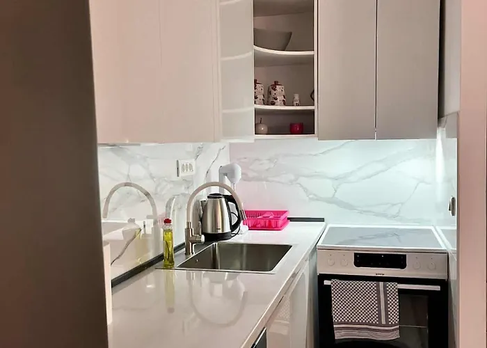 Mor Maison City-center Few Free Private Parking Apartment