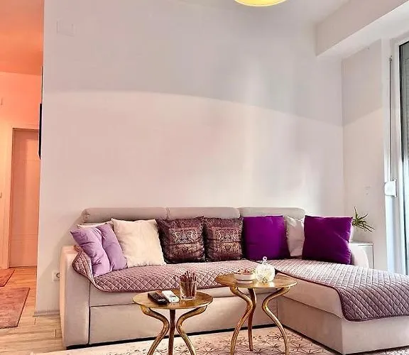 Mor Maison City-center Few Free Private Parking Apartment